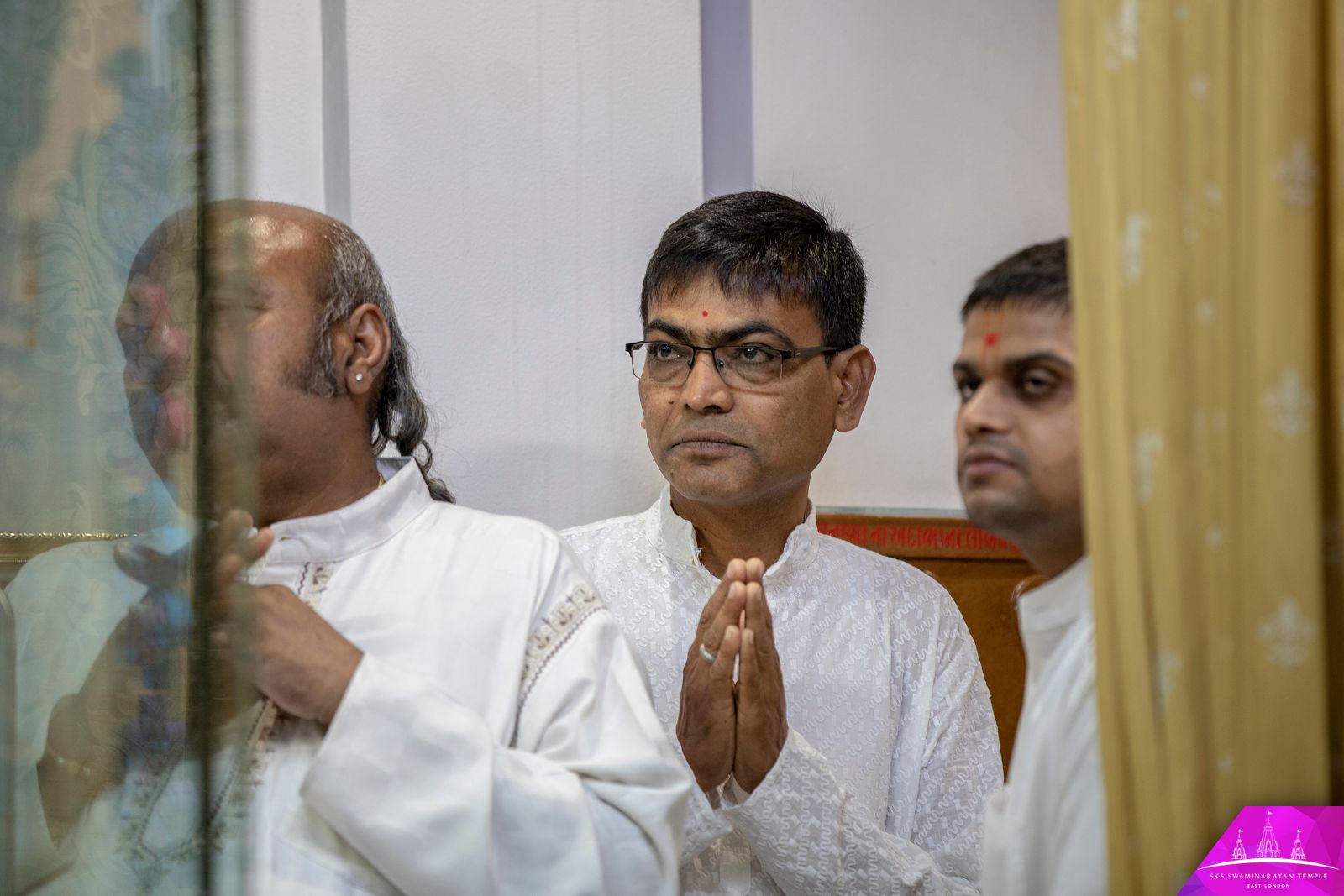 ©1987-2017 SKS Swaminarayan Temple East London